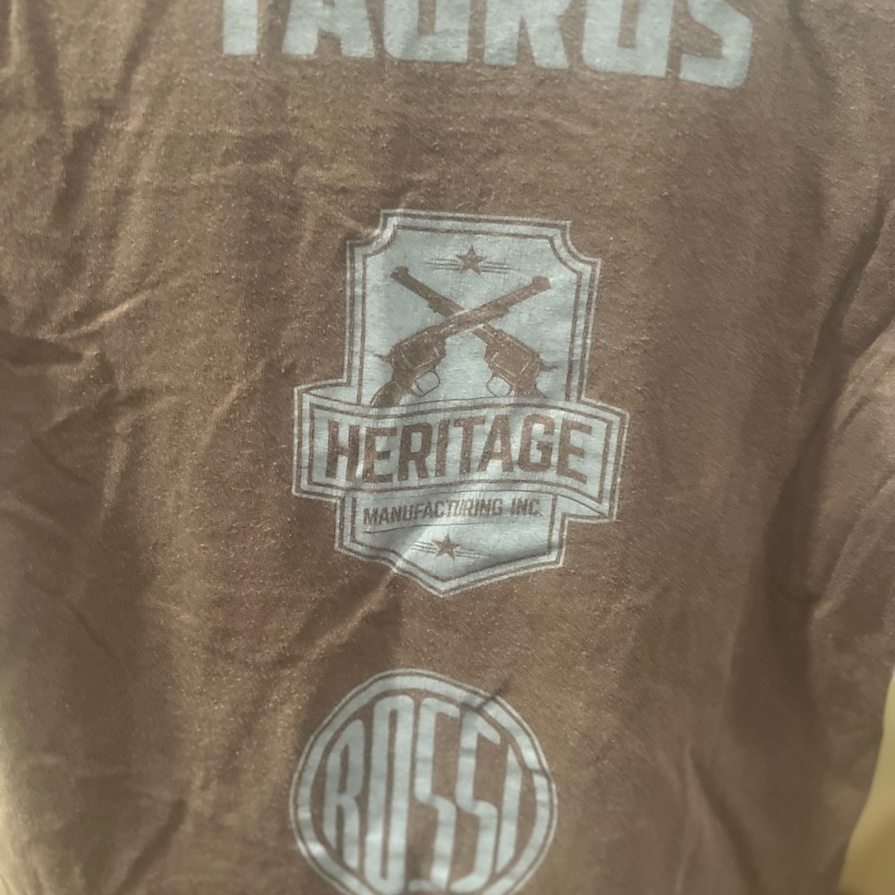 Vintage Taurus t-shirt size small - Picture 6 of 6